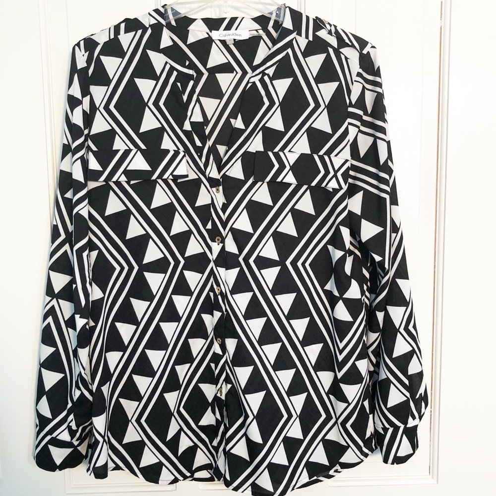 Calvin Klein Geometric Design Adjustable Long Sleeve Button Front V-neck Blouse